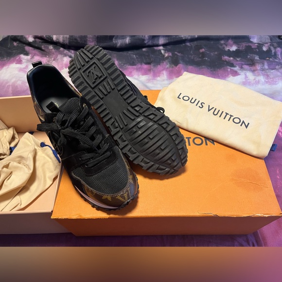 RUN AWAY SNEAKER - Picture 2 of 3